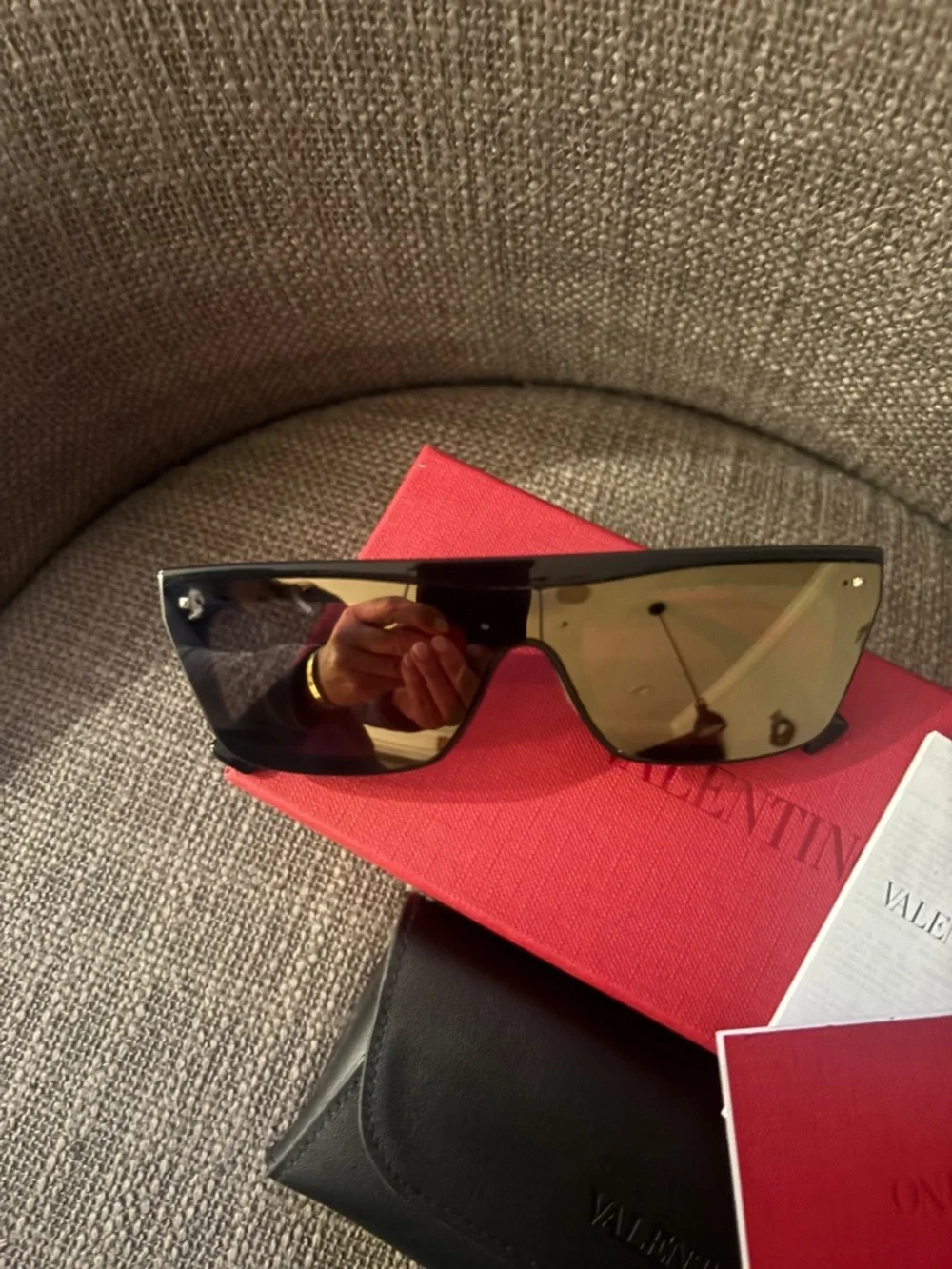 Valentino Sunglasses - Picture 2 of 4